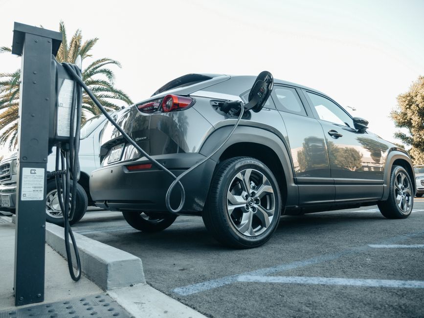 The Leapmotor and Jeep 4xe Boom: What the New Chinese-Built Cars Mean for Ireland's Used Car Market